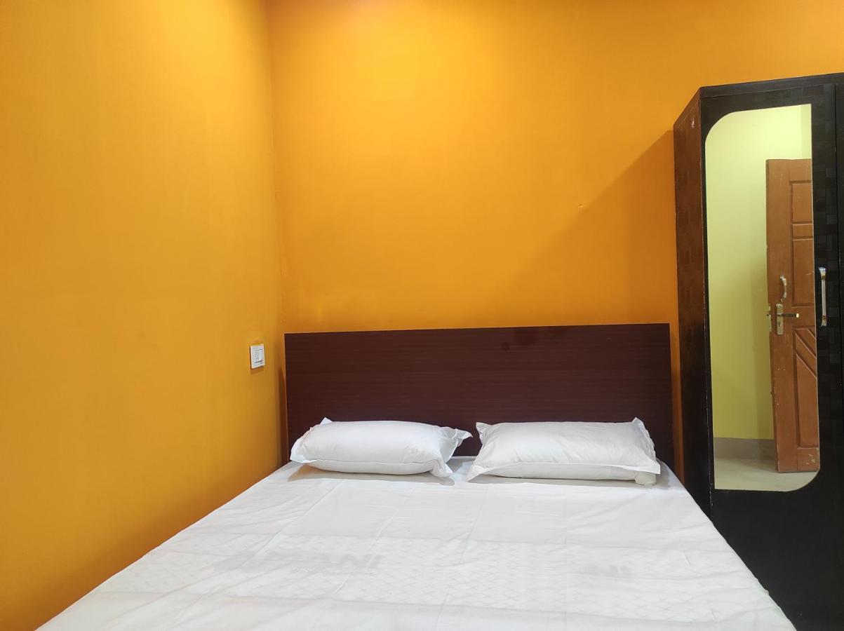 Hotel Sk Lodge Near Guwahati Airport エクステリア 写真