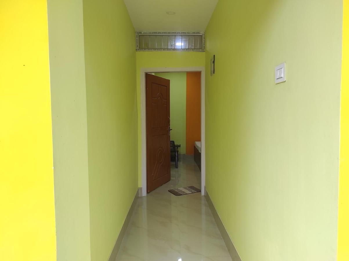 Hotel Sk Lodge Near Guwahati Airport エクステリア 写真
